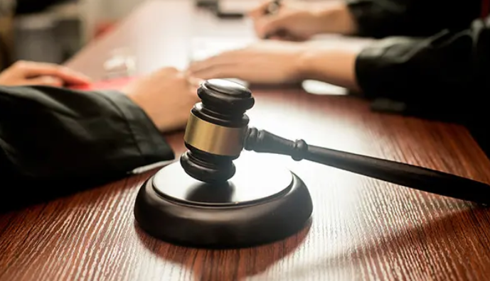孫子愛(ài)吃小龍蝦爺爺狂偷100多斤被抓，盜竊罪怎么判